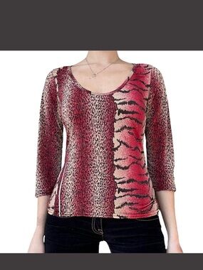 Women’s Red Animal-Print Scoop Neck Top